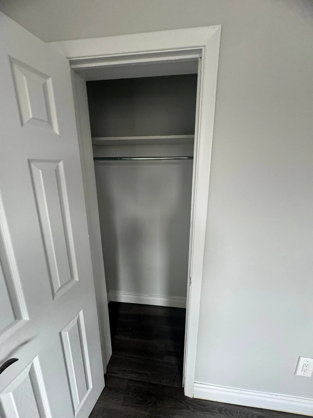 Private room & sharing for rent - photo 3