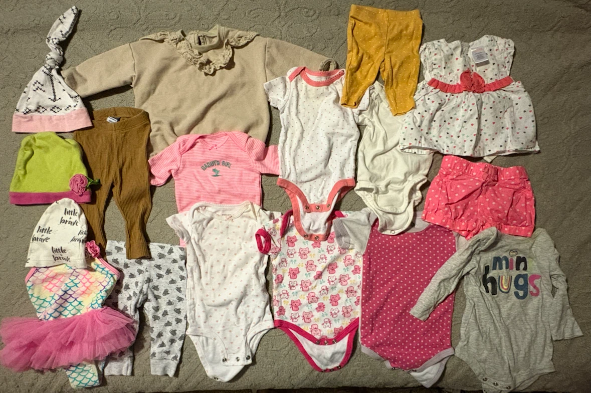 Baby Clothes Bundle (17 pieces)