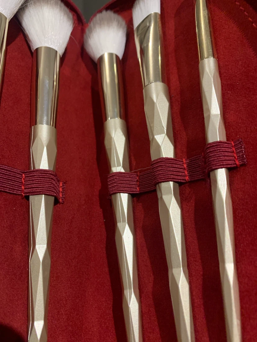 NEW Makeup Brush Set with Red Case - photo 4