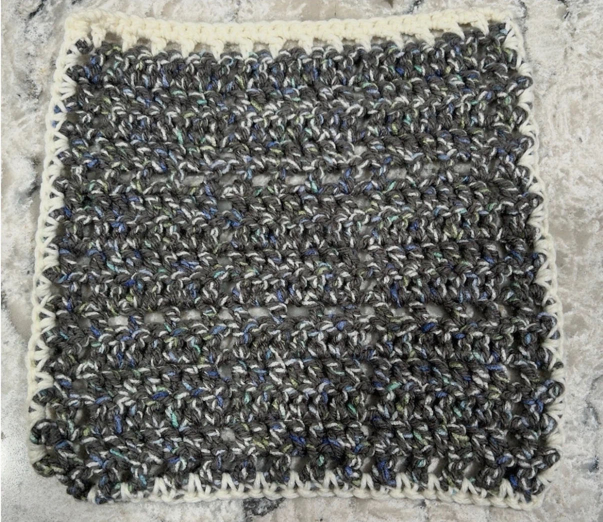 Pair of 100% Acrylic Wool Cozy/Hot Plate/Pot Holder/Dish Cloth - photo 2