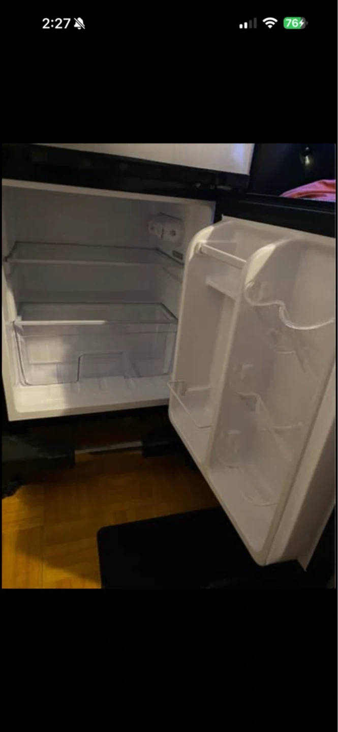 Freezer/Refrigerator  Mini Fridge - photo 4