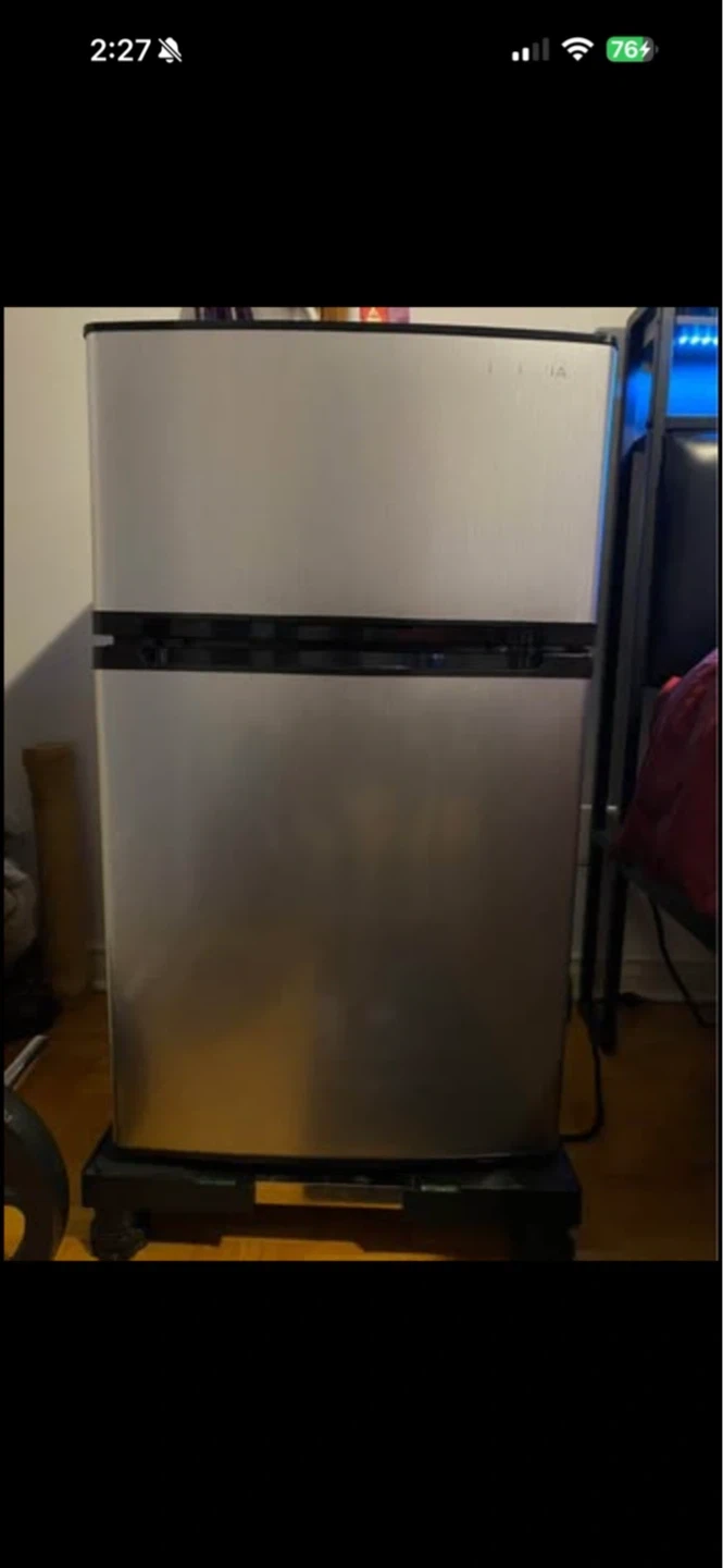 Freezer/Refrigerator  Mini Fridge