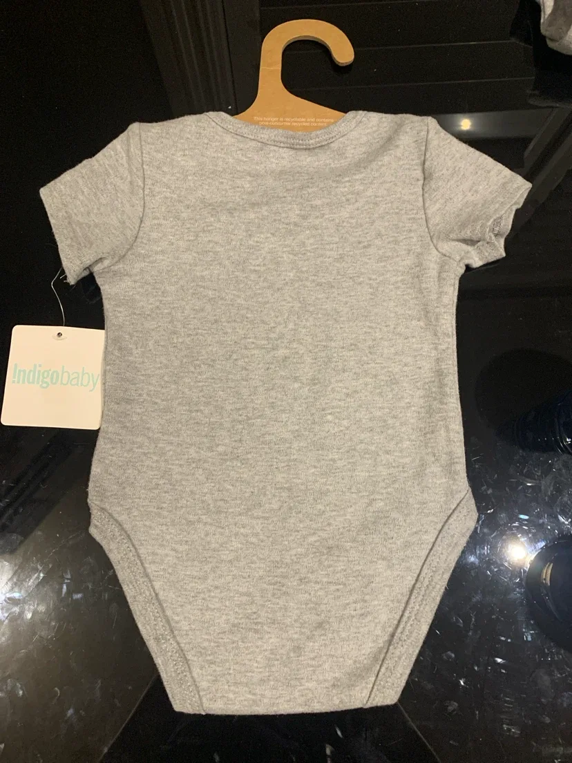 NEW Indigobaby "Sibling" Organic Cotton Onesie - 6-12 Months - photo 4