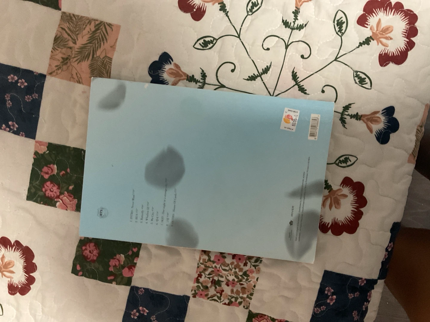 Im giving a bts album for $20 because i am in need for money - photo 2