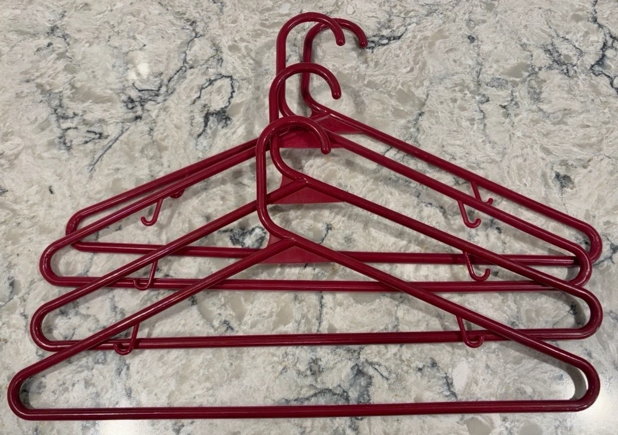10 Plastic Clothes Hangers - Red & Green - photo 2