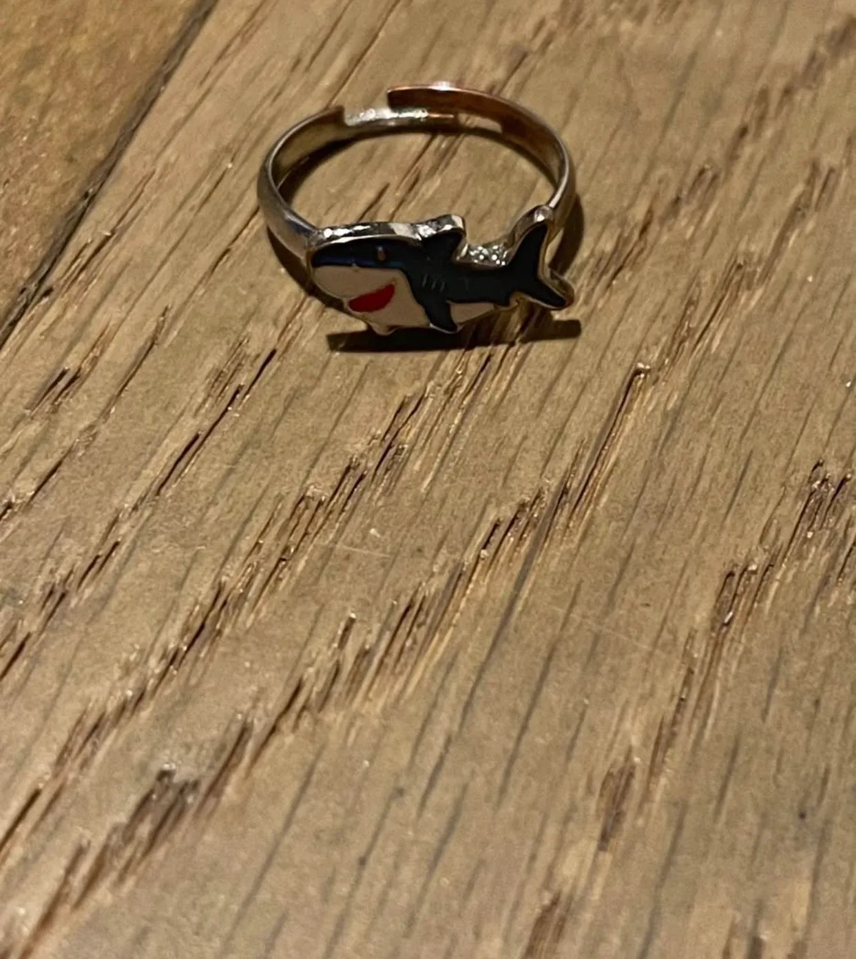 Shark Ring