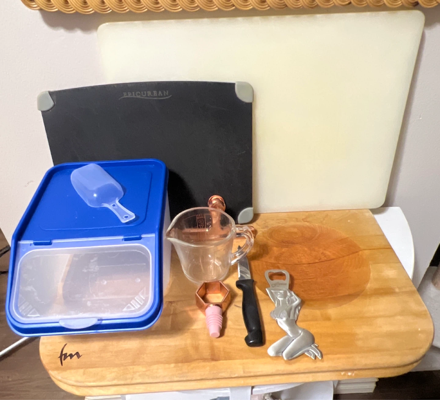Kitchen Items Lot