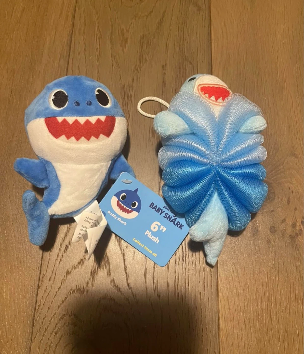 Baby Shark Daddy Shark 6" Plush Bath Scrubber