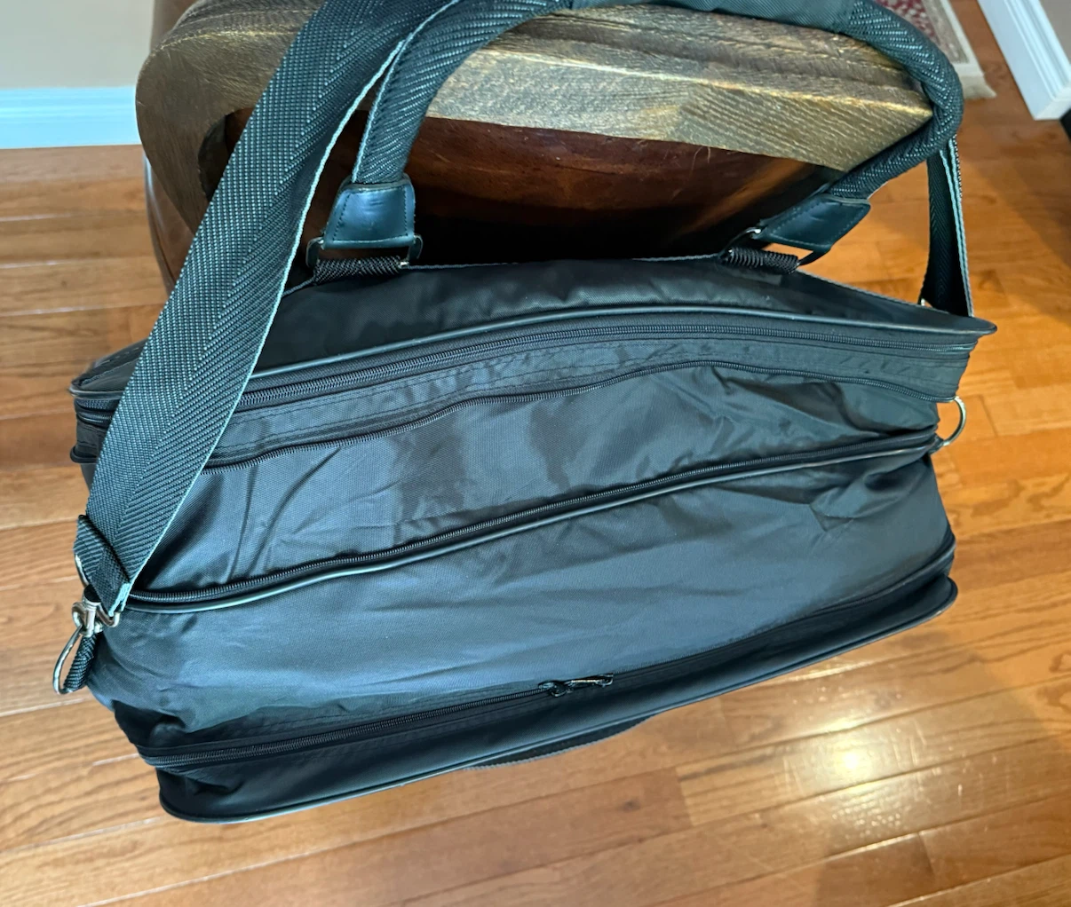 Vintage Expandable Stradellina Travel Bag (Perfect Condition) - photo 3