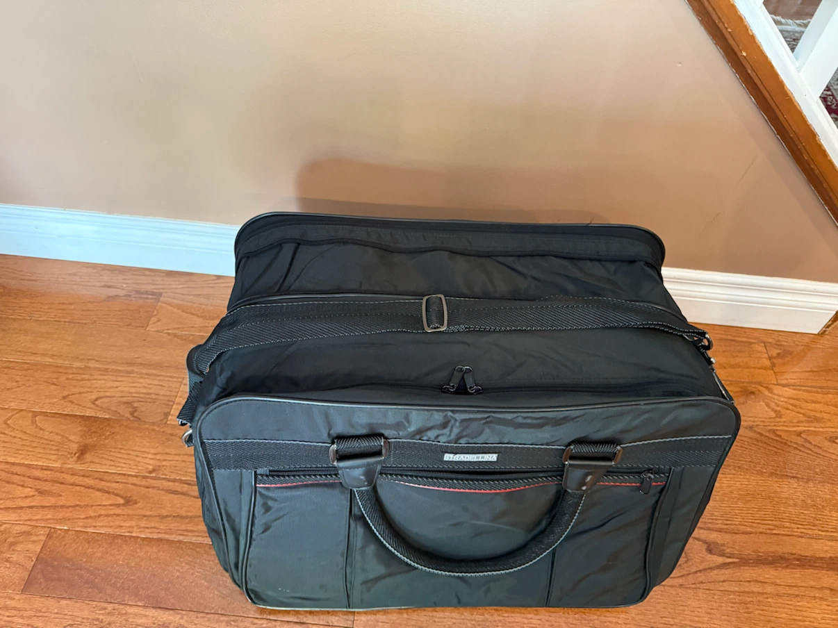 Vintage Expandable Stradellina Travel Bag (Perfect Condition) - photo 4