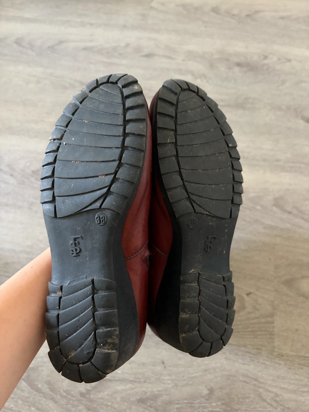 Women's Red Leather Boots Size 38 - photo 4