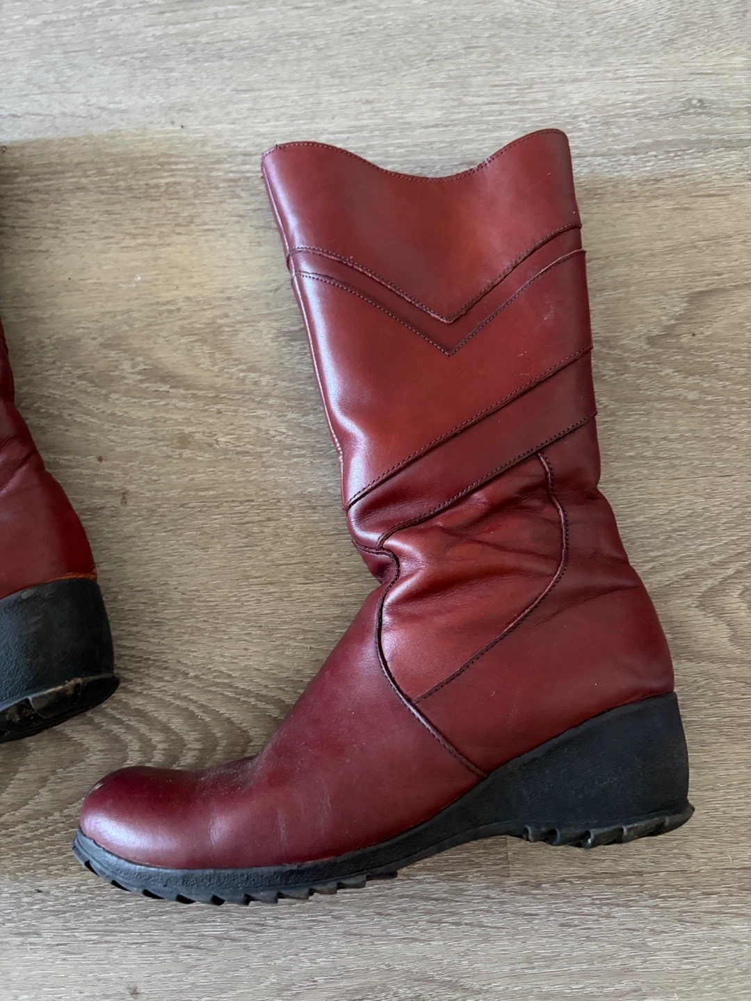 Women's Red Leather Boots Size 38 - photo 2