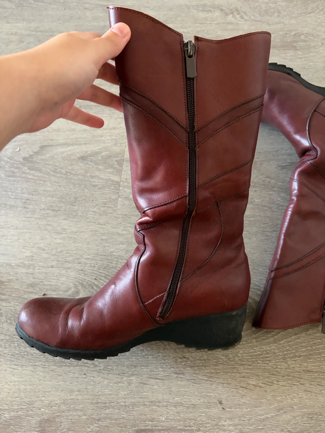 Women's Red Leather Boots Size 38 - photo 3