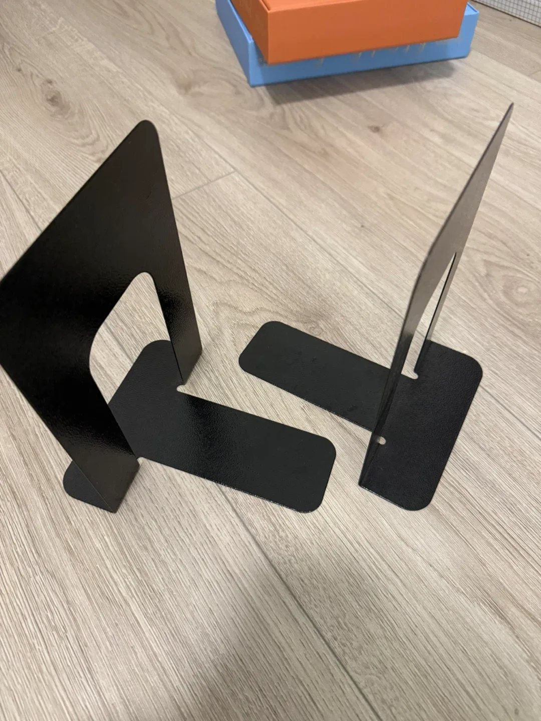 Black Metal Bookends - Set of 2 - photo 2