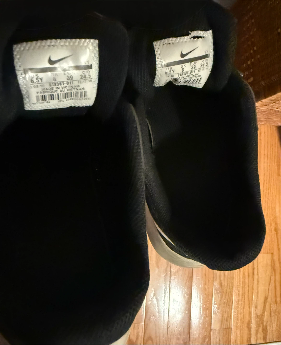Authentic “Nike” Running Shoes - Youth Size 6.5Y - photo 5