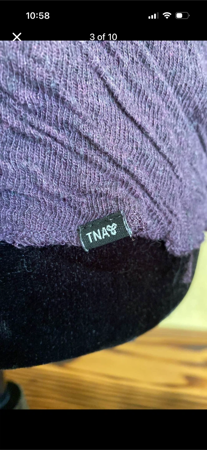 Aritzia TNA Purple V-neck Sweater/Long sleeve Shirt - photo 4