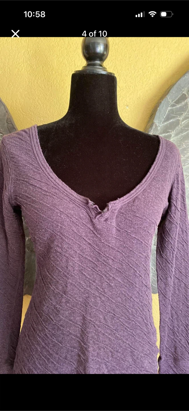 Aritzia TNA Purple V-neck Sweater/Long sleeve Shirt - photo 5