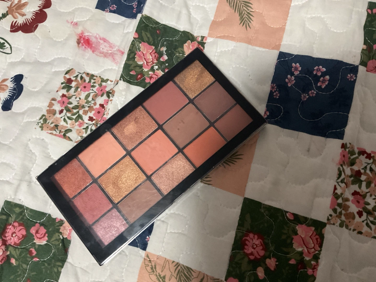 Eyeshadow Palette - 15 Shades