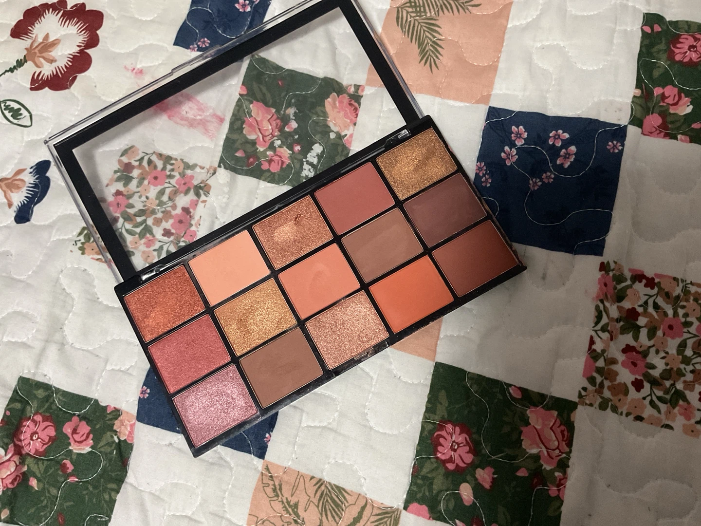 Eyeshadow Palette - 15 Shades - photo 2