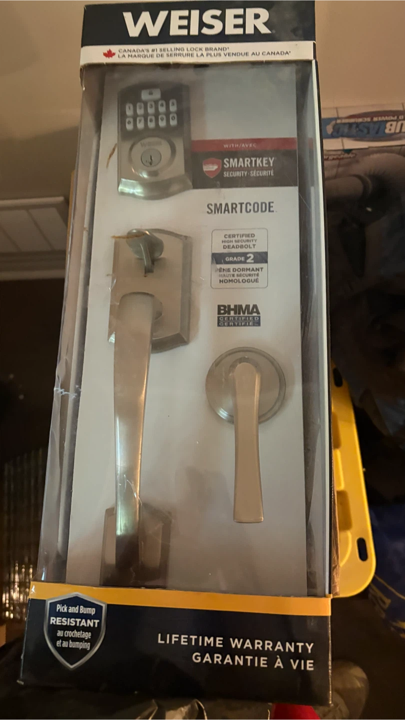 Weiser SmartCode Deadbolt with SmartKey Security
