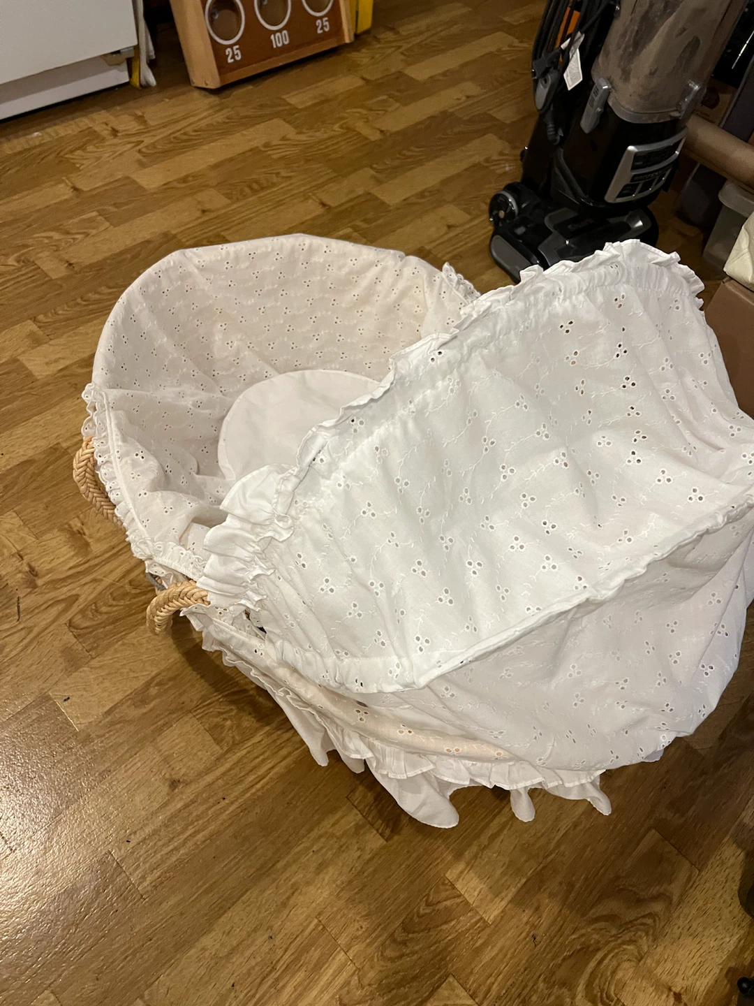 White Moses Basket Bassinet