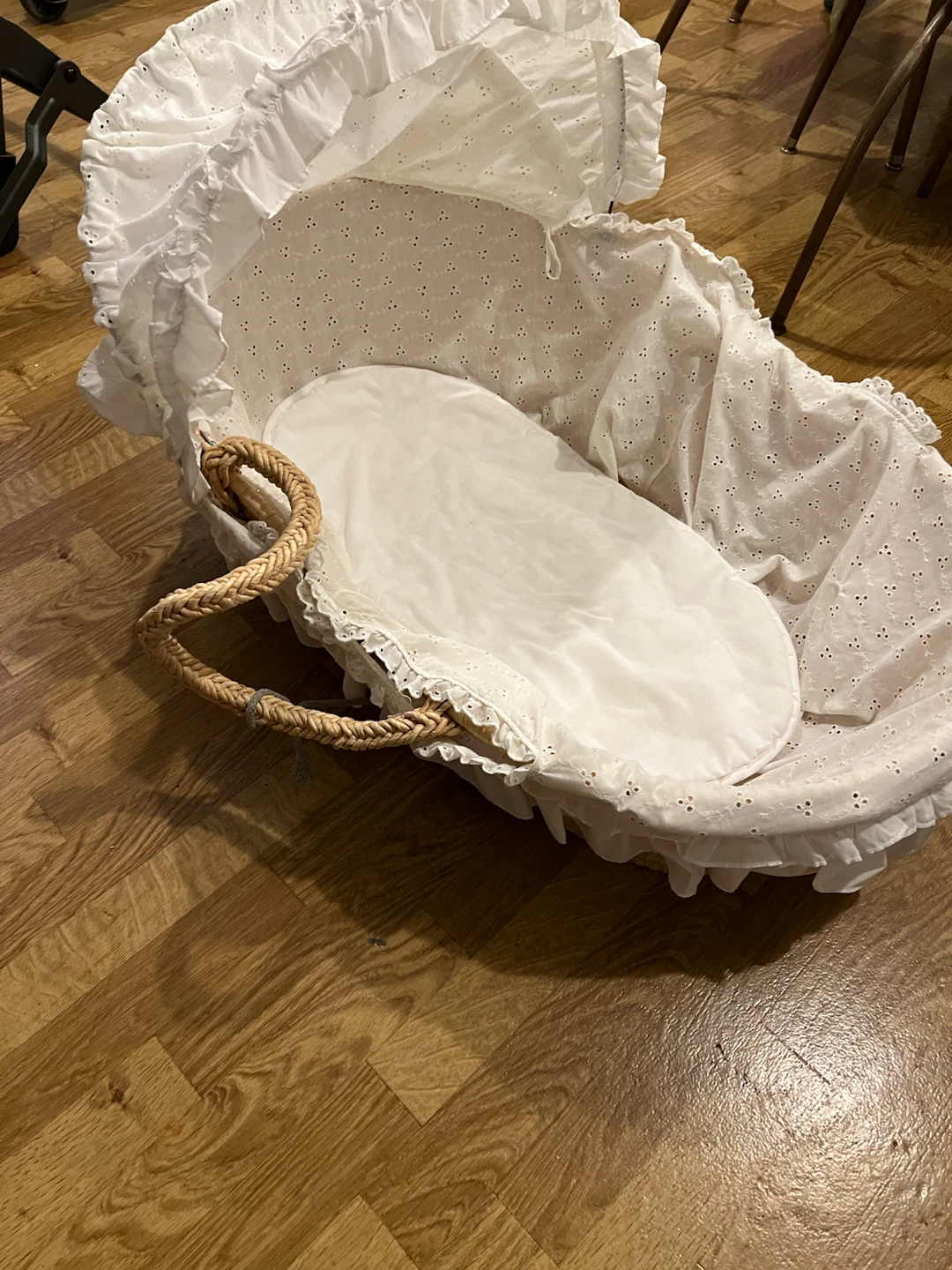 White Moses Basket Bassinet - photo 2