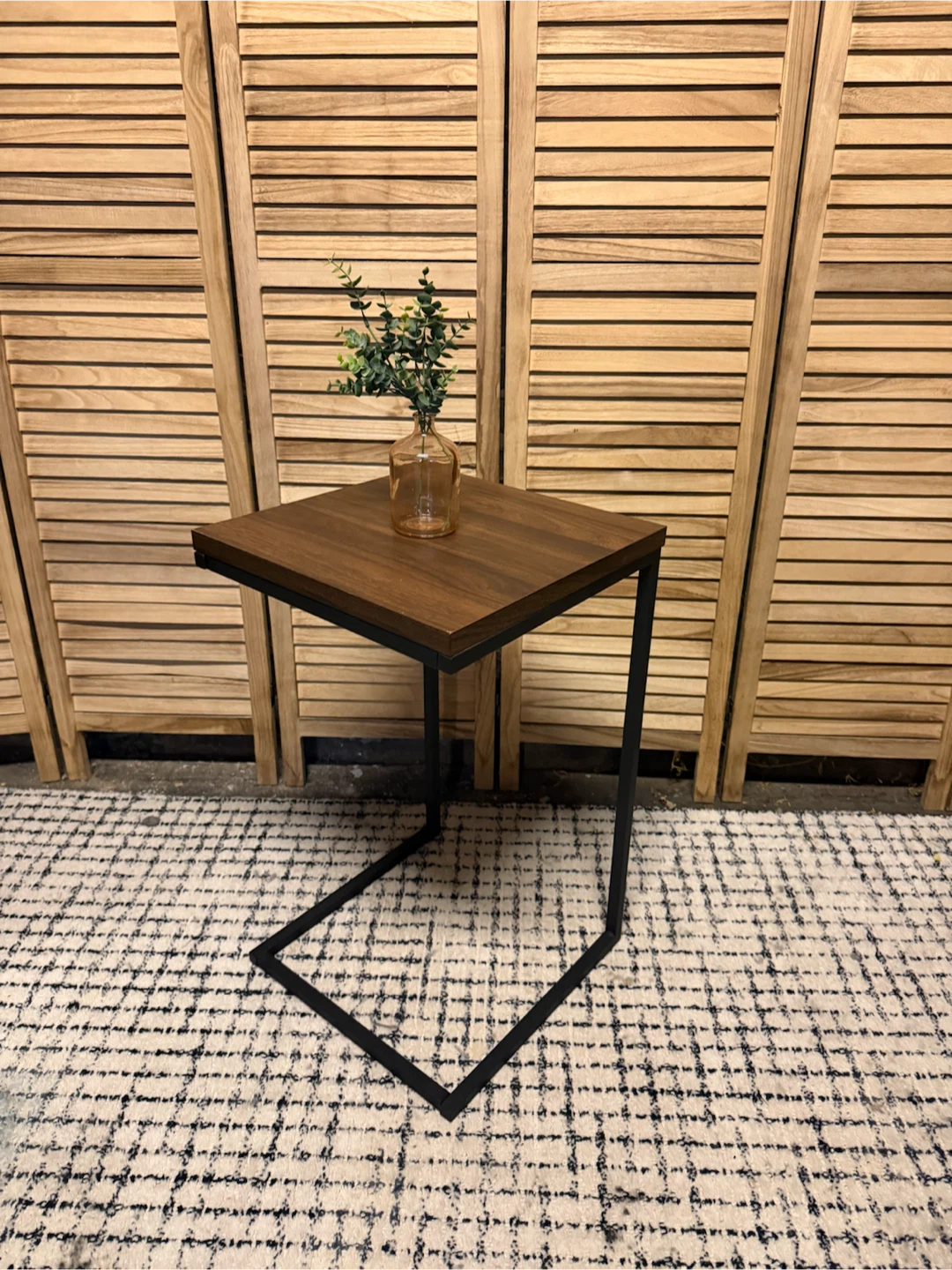 C-Shaped Side Table - photo 3