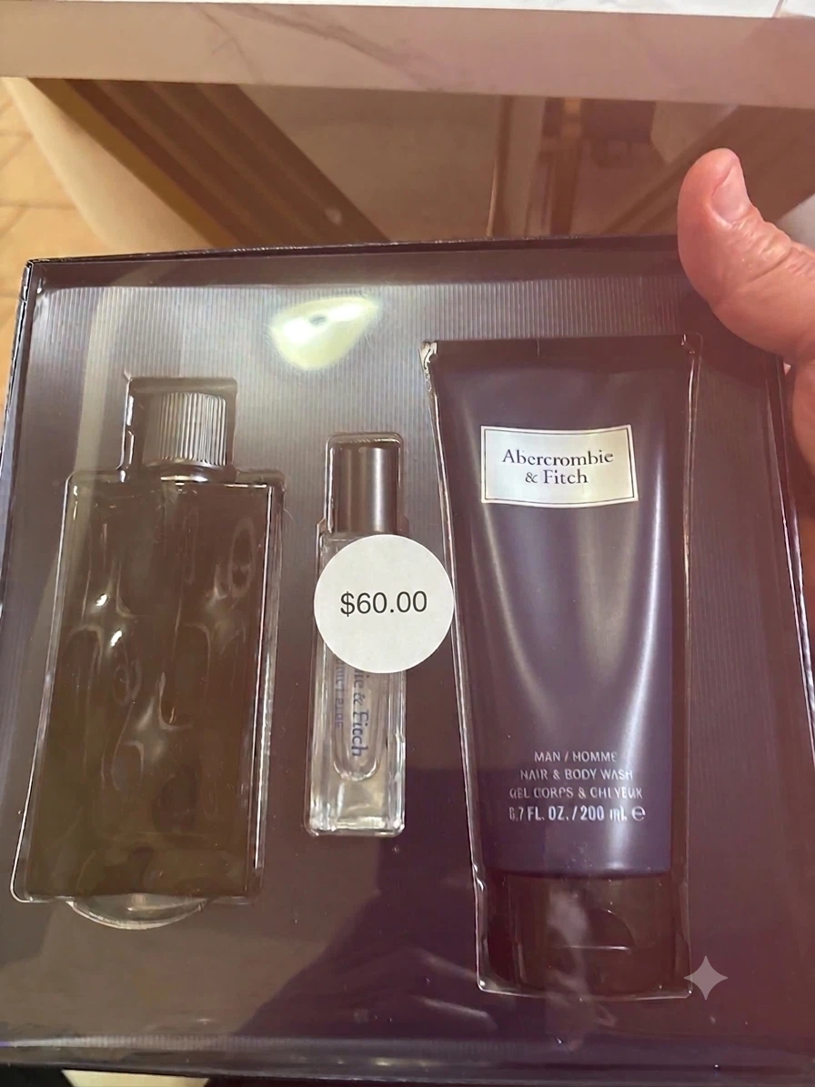 Abercrombie & Fitch Men's Hair & Body Wash and Cologne Gift Set