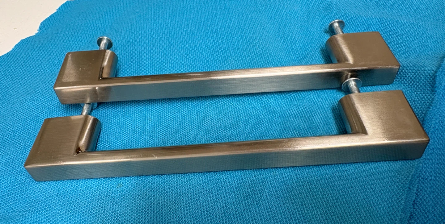 Free: 2 Stainless Steel Cabinet / Drawer Handles