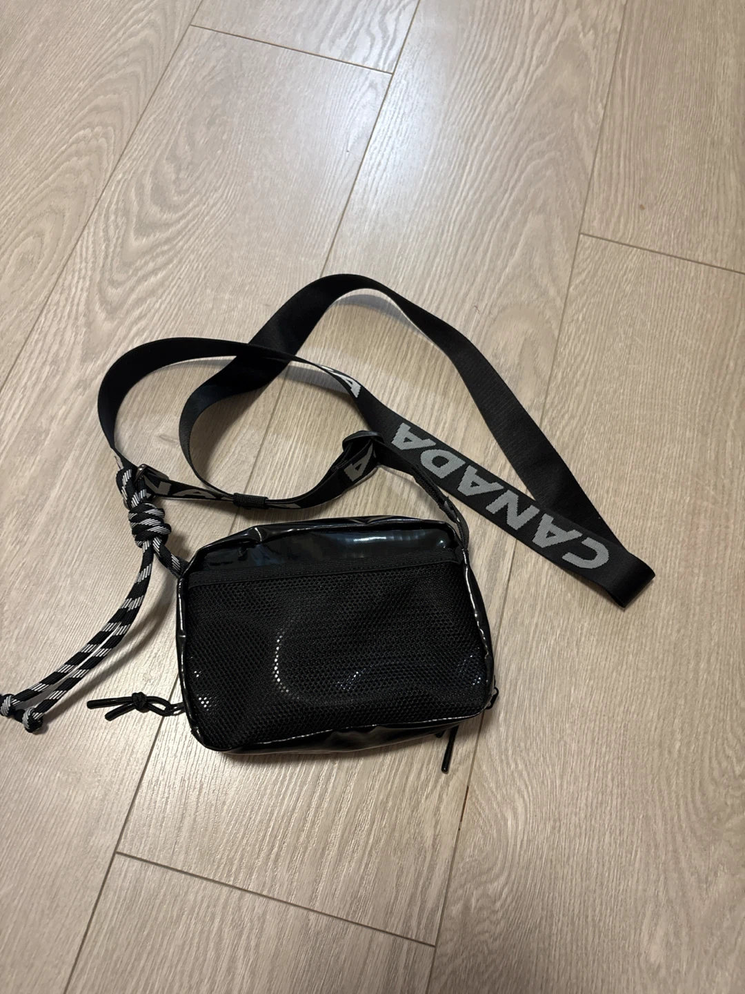 Canada Lululemon Black Crossbody Bag - photo 3