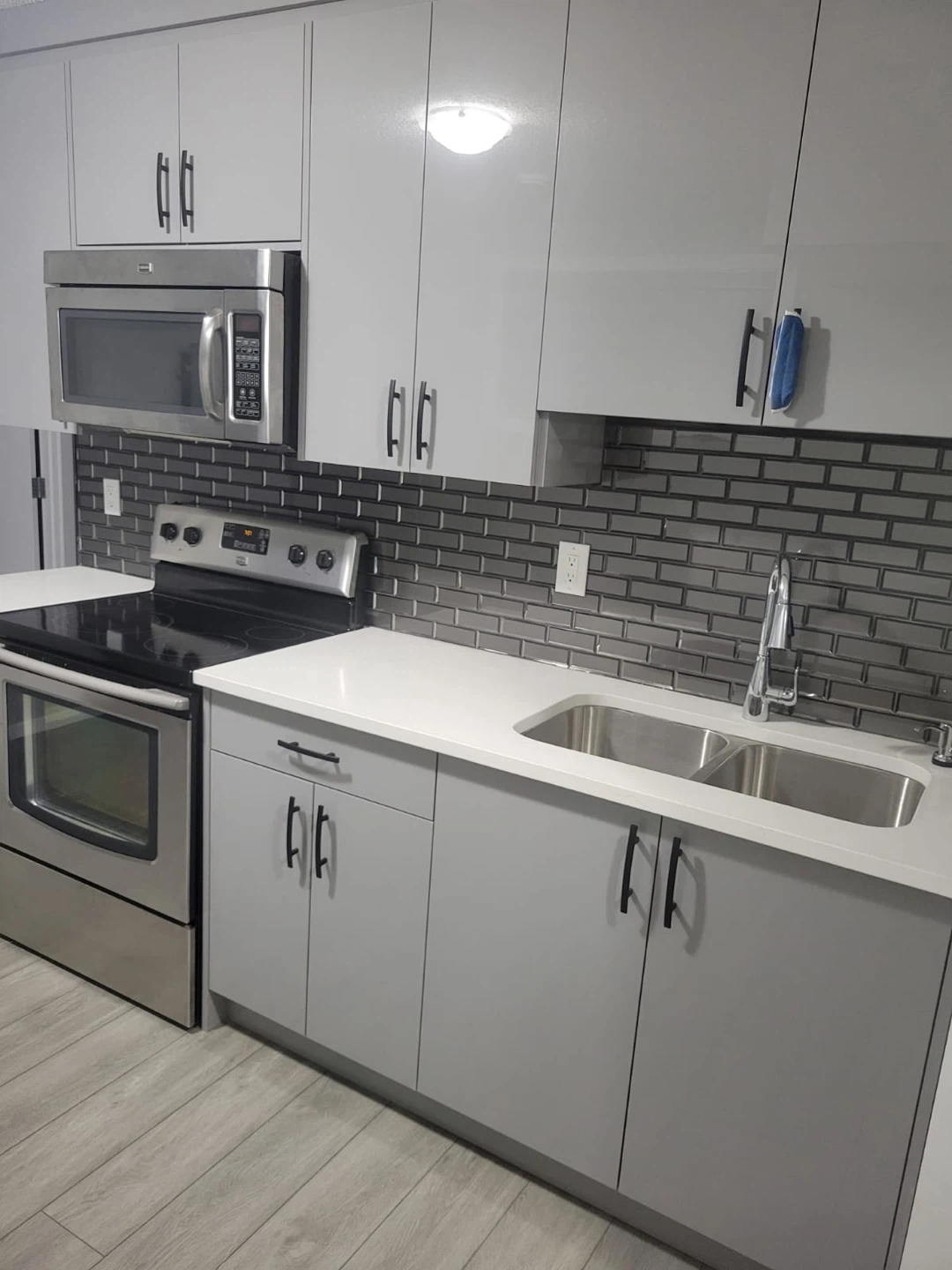 2 bedroom basement for rent - photo 4