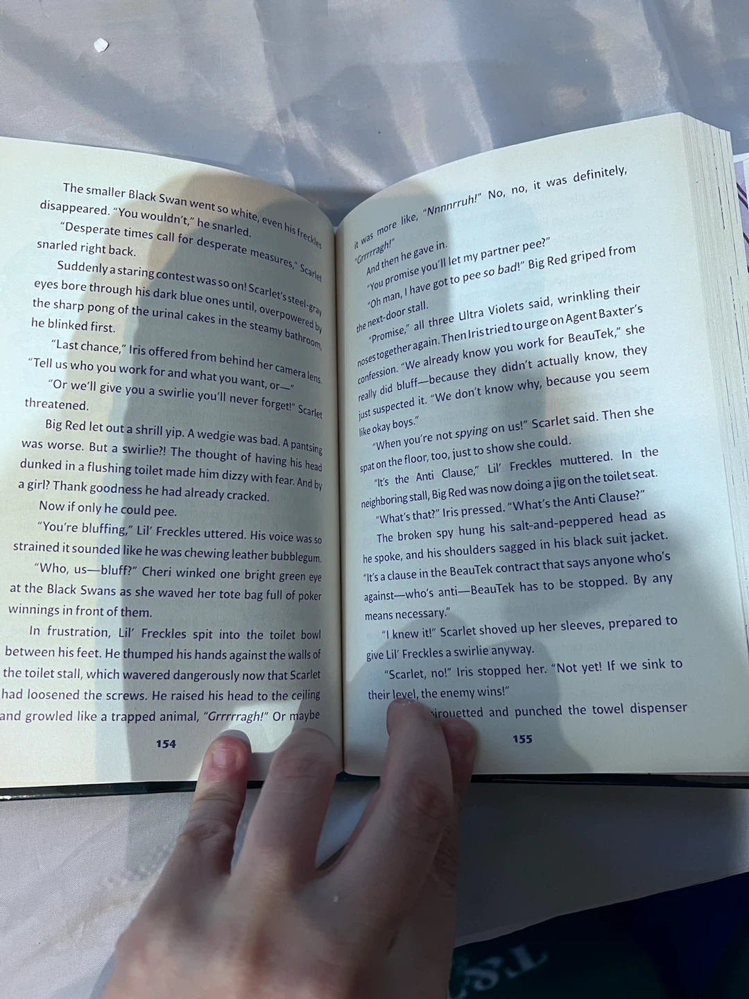 The Ultra Violets: Power to the Purple! Book by Sophie Bell - photo 3
