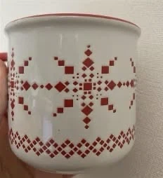 SIAKI Collection White Ceramic Mug with Red Pattern - photo 2