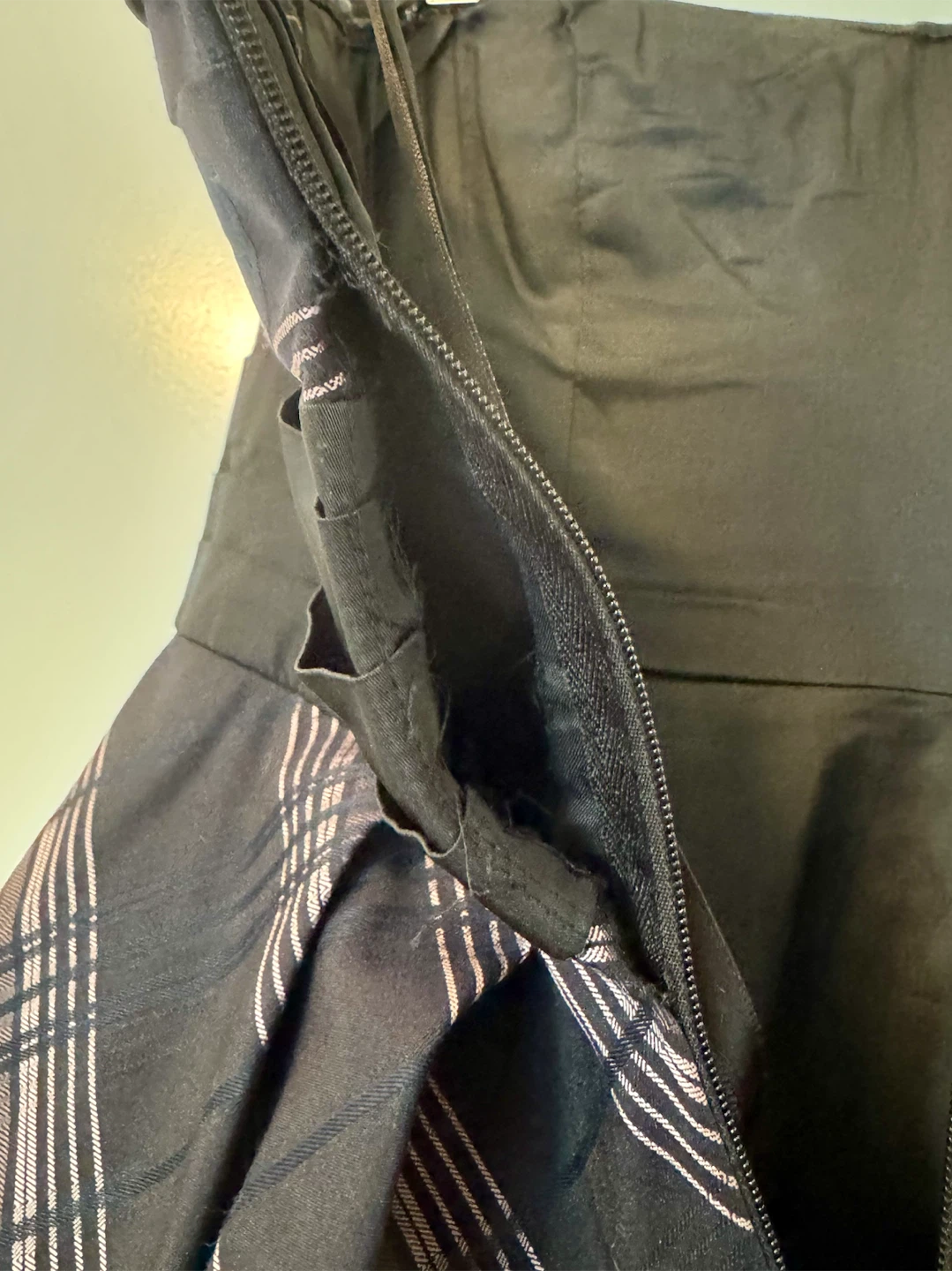 BCBGMAXAZRIA Black & Blush Strapless Bubble Dress size 0 - photo 5
