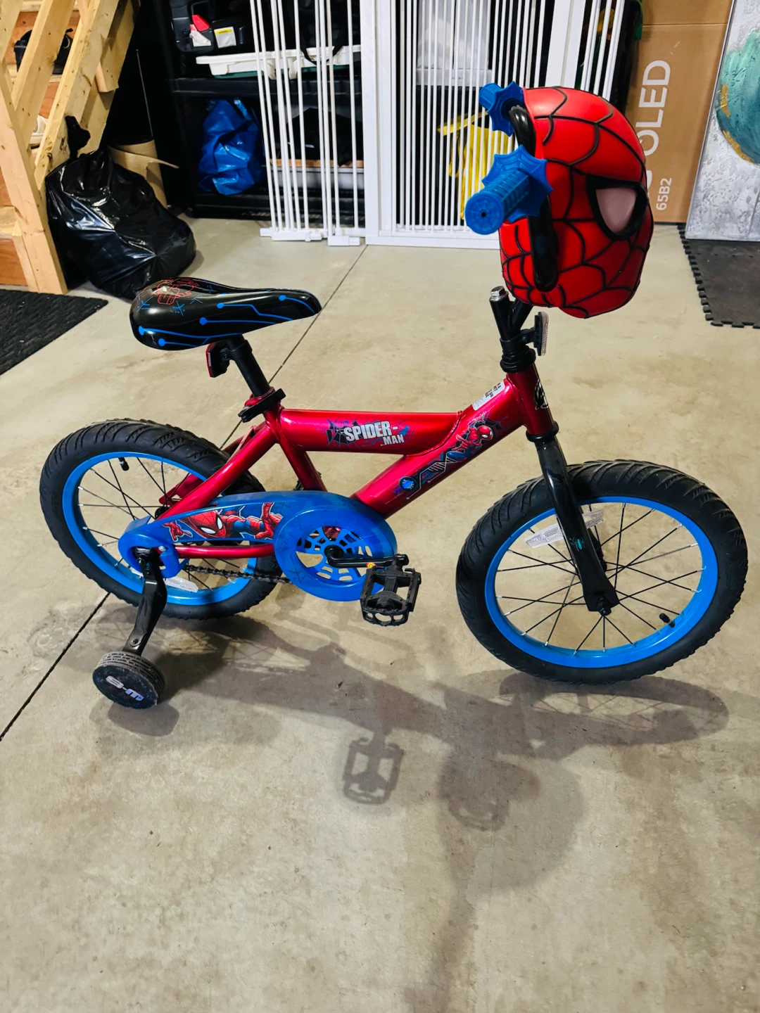 Kids Spider-Man Training Bike with Helmet - 5-7 yr old - photo 4