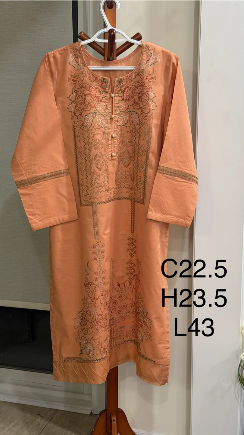 Peach Embroidered 3-Piece Outfit - photo 2