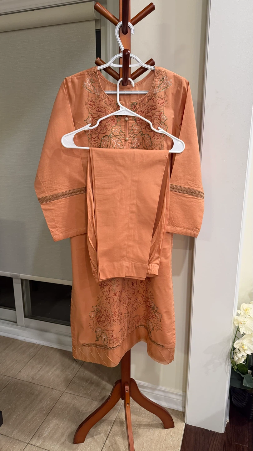 Peach Embroidered 3-Piece Outfit - photo 4