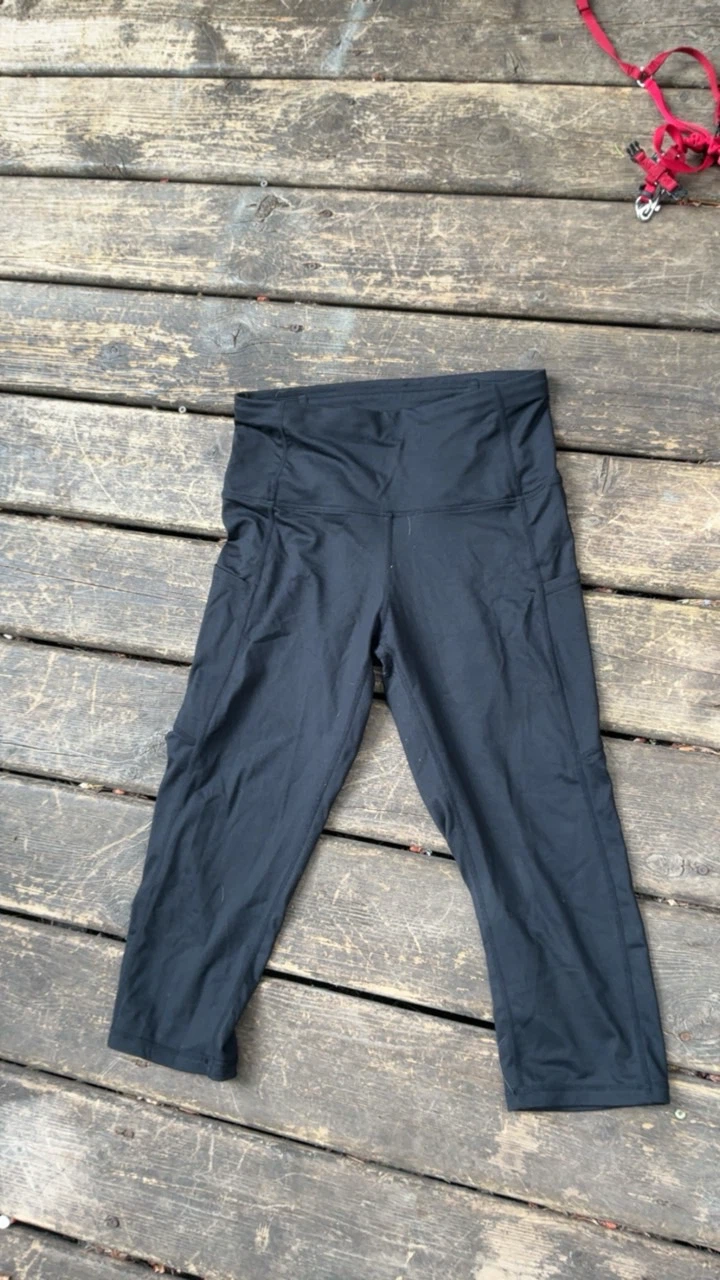 Black Athletic Capris