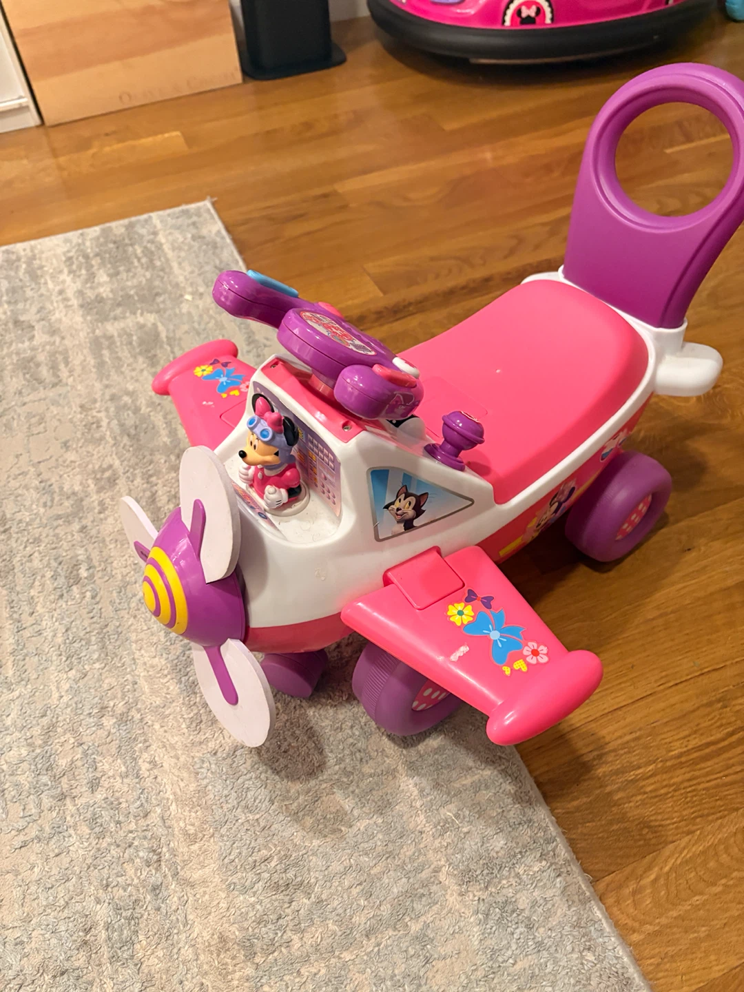 Minnie Mouse Ride-On Airplane - photo 3