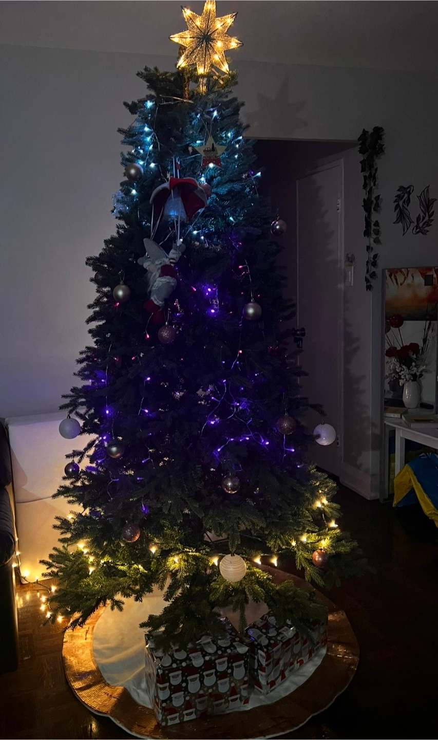 Costco Christmas Tree - 7.5ft - photo 3