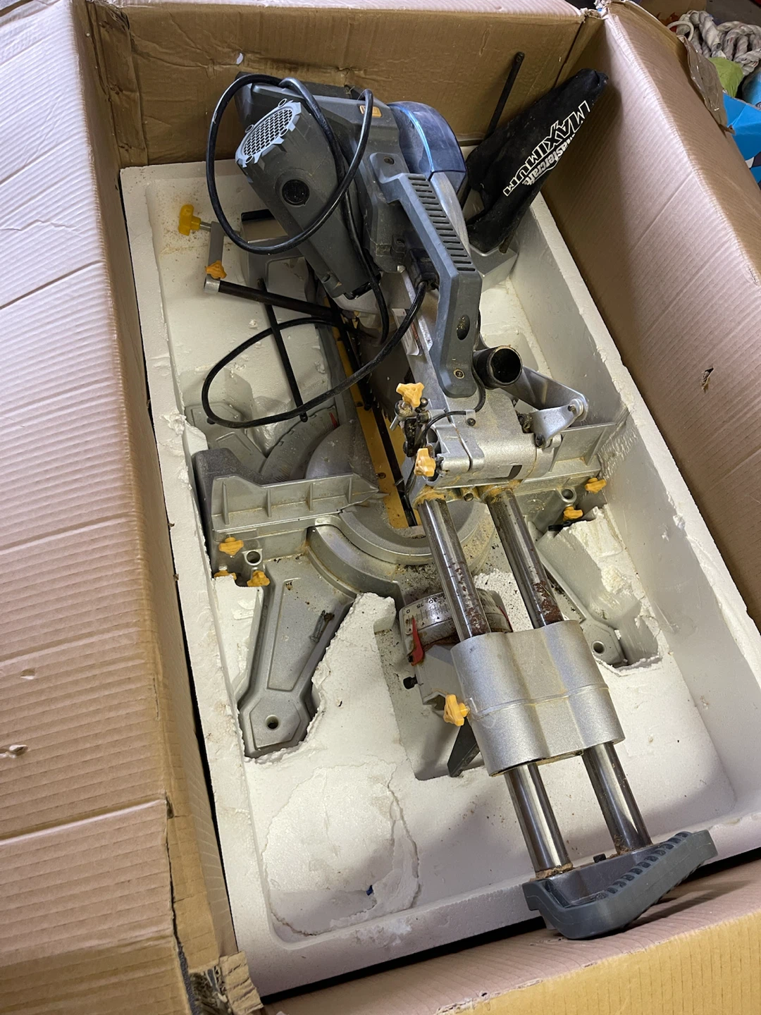 Mastercraft Maximum Dual-bevel Sliding Compound Mitre Saw - photo 2
