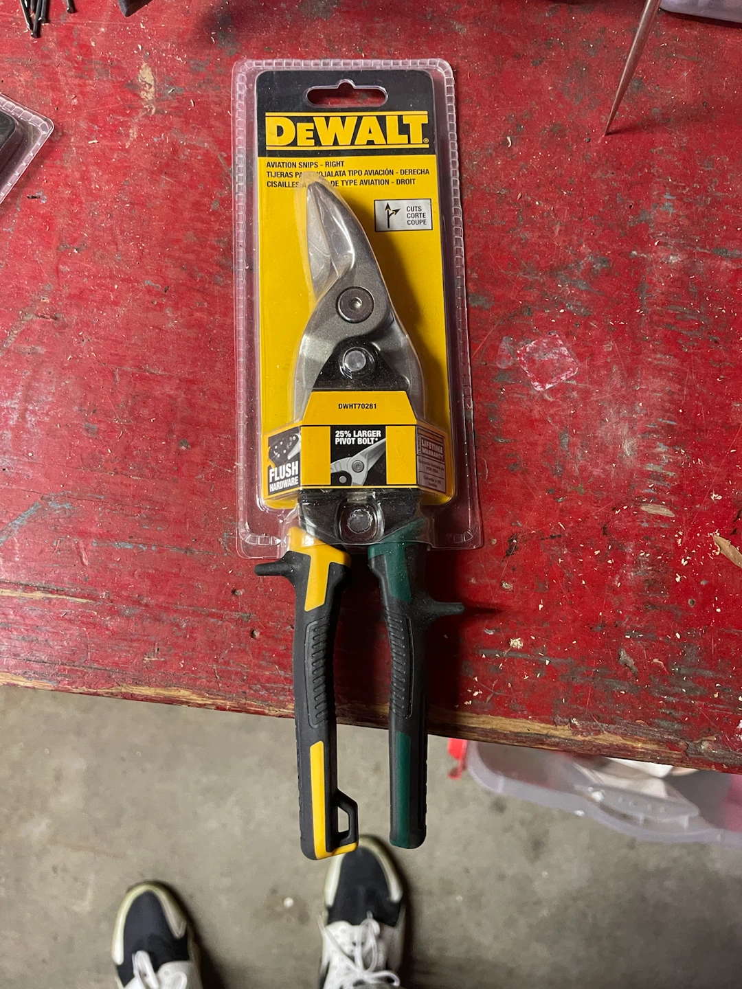 DEWALT Aviation Snips - Right Cut