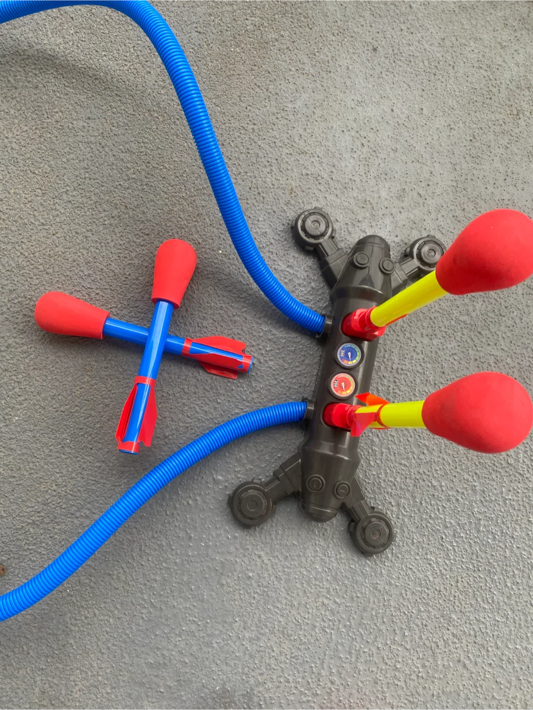 Stomp Rocket launcher toy - photo 2