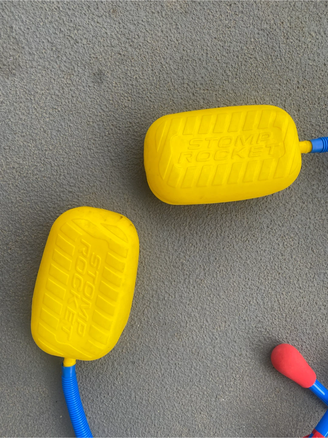Stomp Rocket launcher toy - photo 3