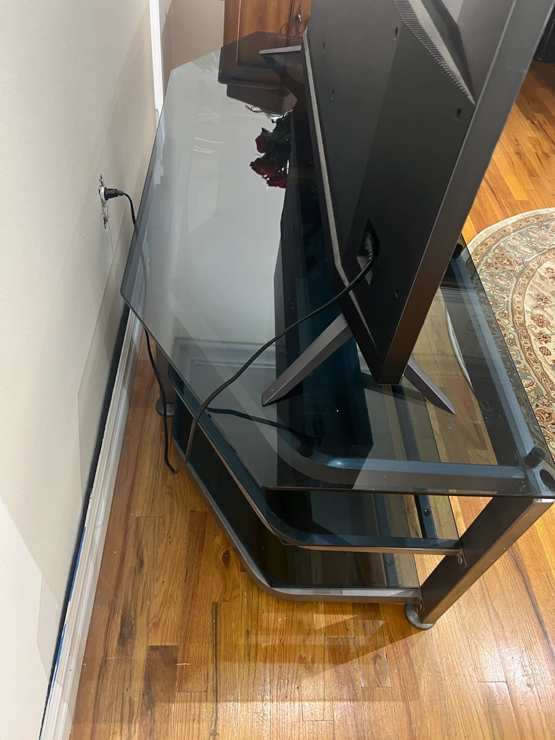 TV stand - photo 3