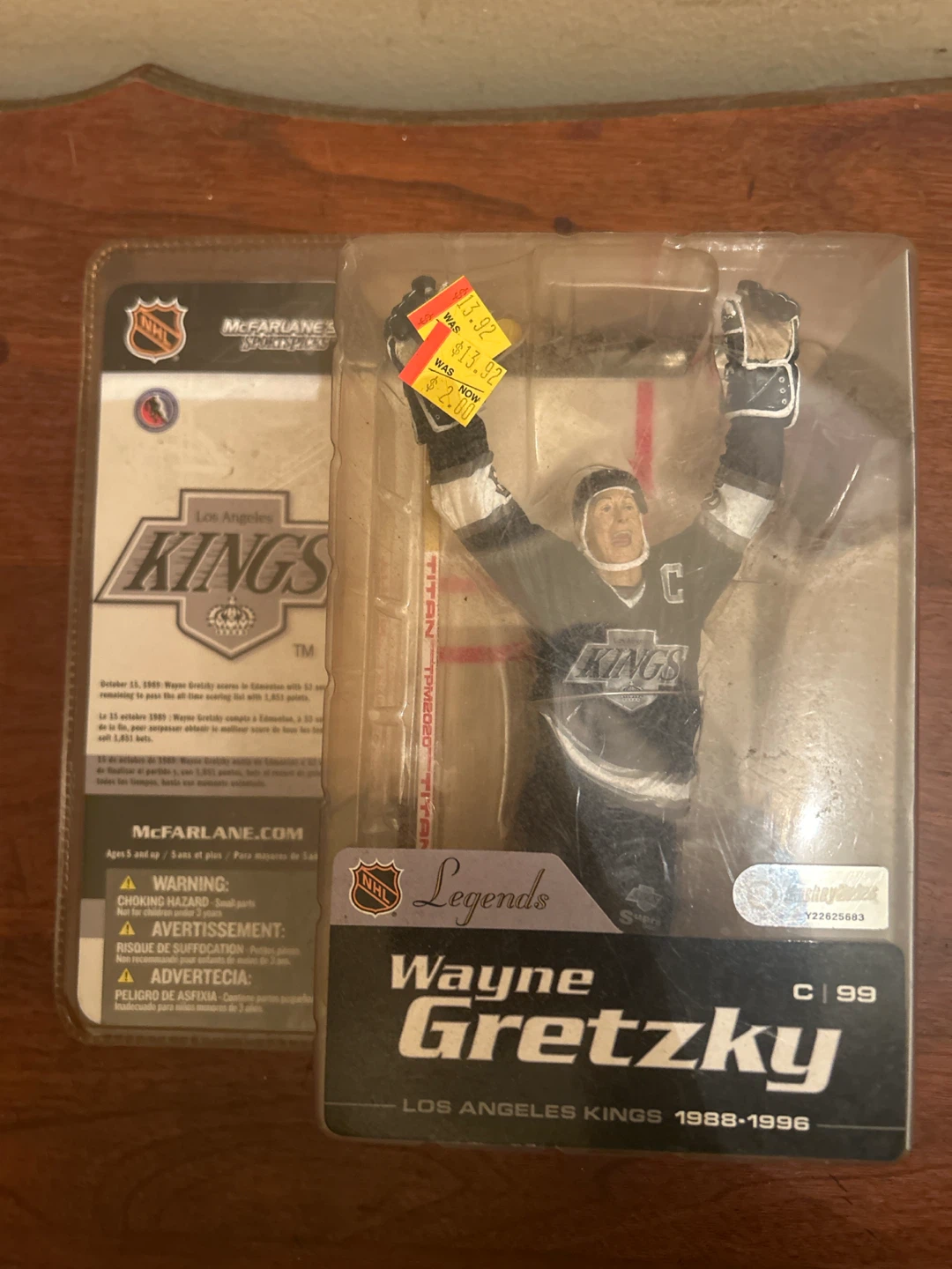 McFarlane's SportsPicks Wayne Gretzky Los Angeles Kings Figure