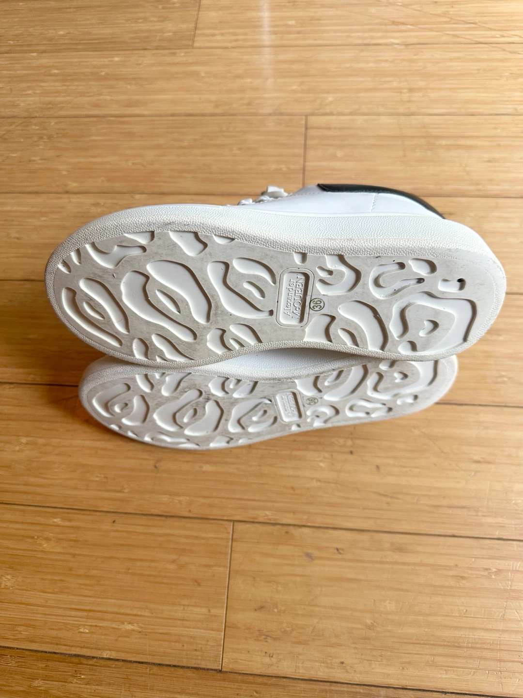 WOMEN SIZE 6 /36 ALEXANDER MCQUEEN OVERSIZED SNEAKER SHOES - photo 4