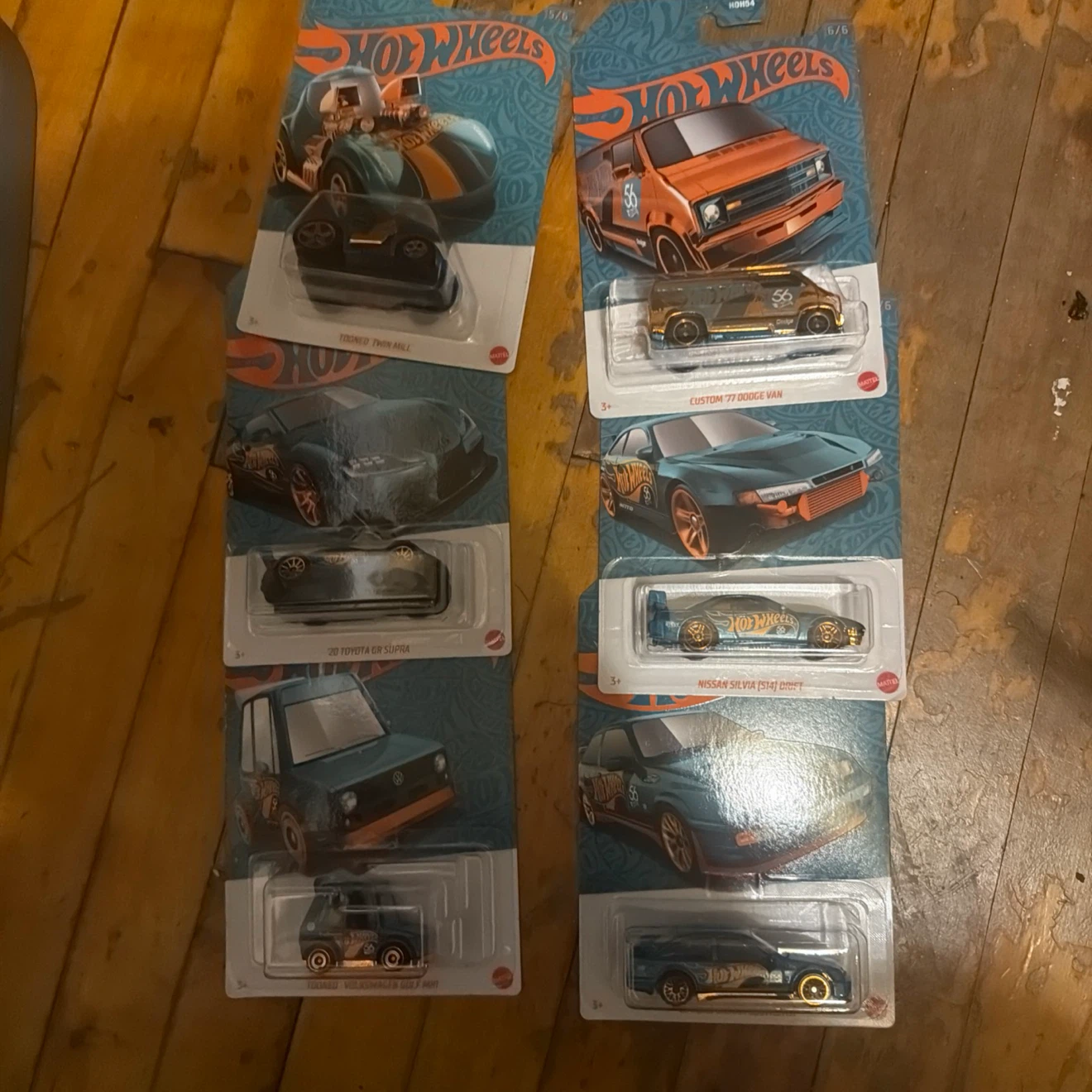 Hot Wheels Die-Cast Cars Lot (6 Cars) - photo 5