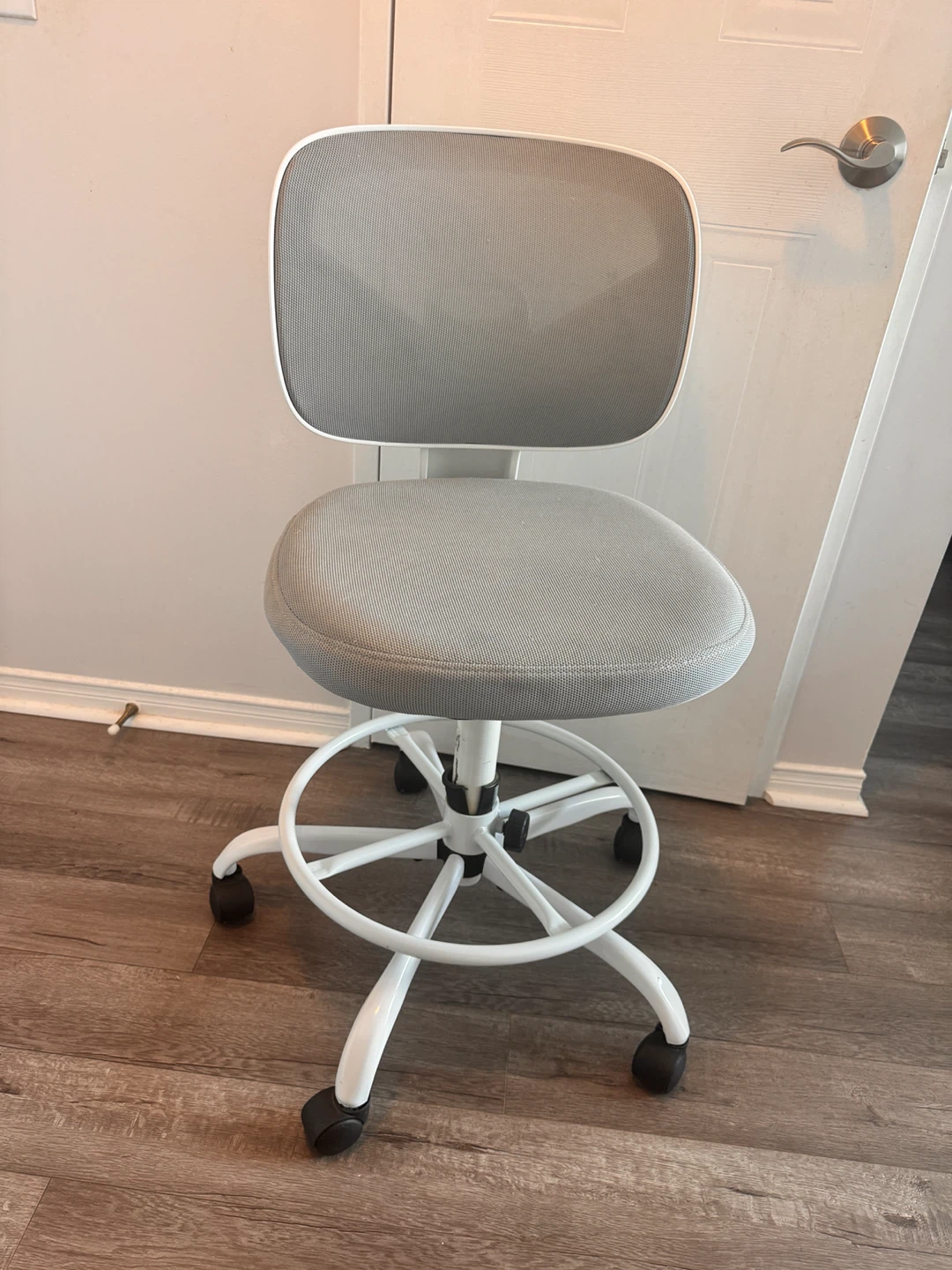 Grey Adjustable Office Chair - photo 2