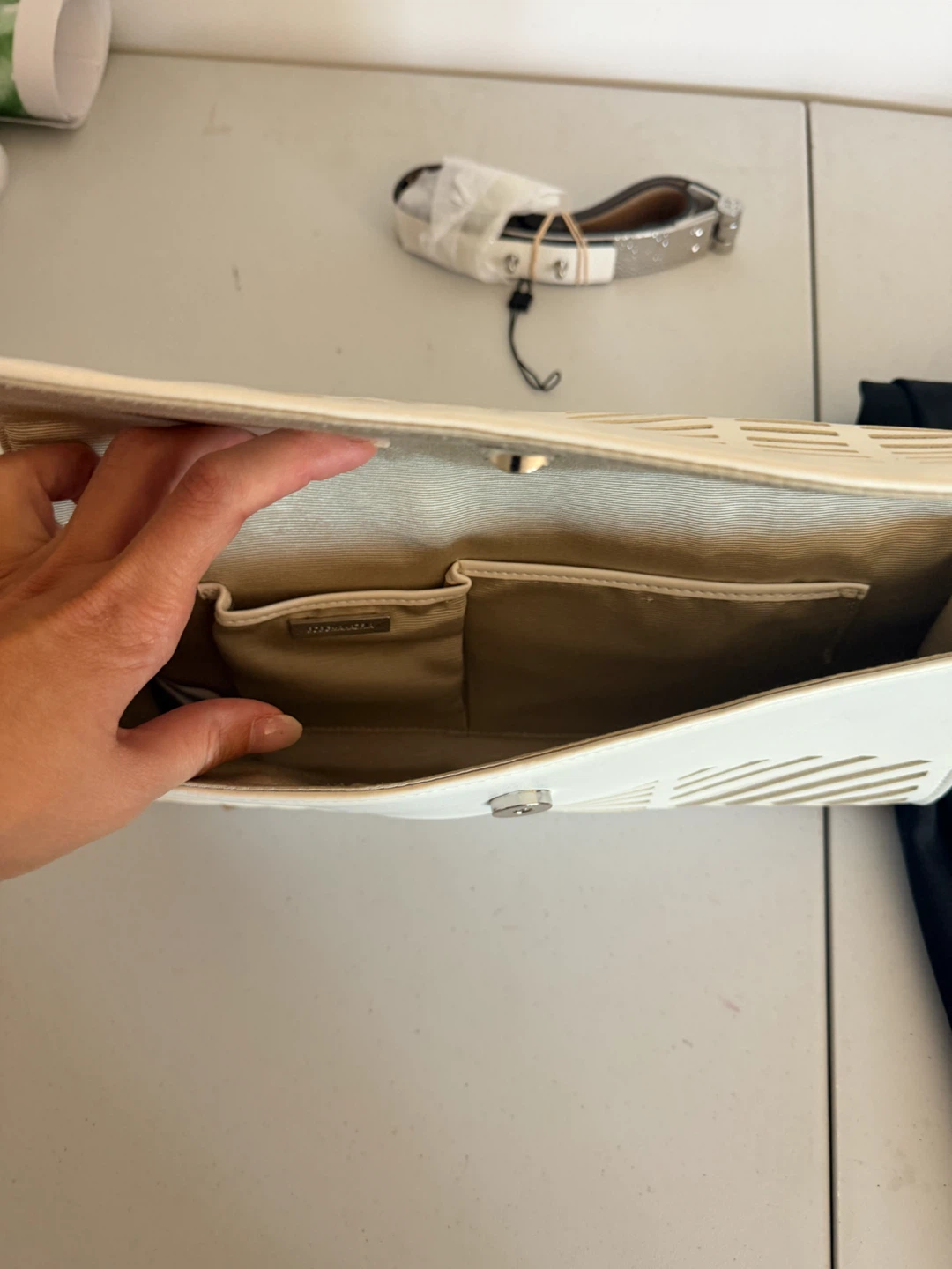 White Clutch with Detachable Strap - photo 2